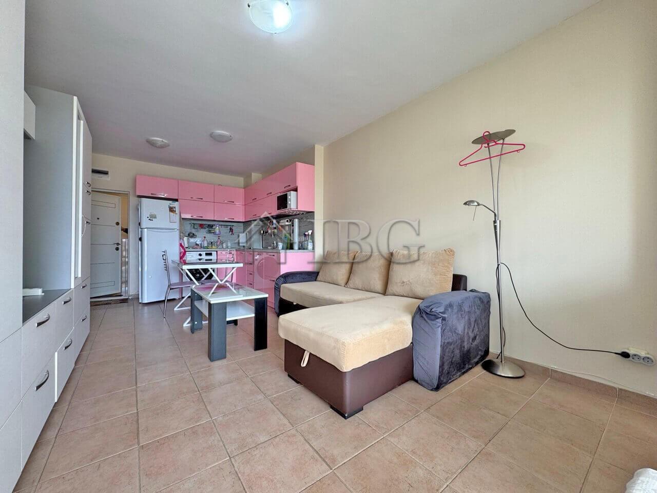 Bright 1-Bedroom Apartment in Sea Dreams Complex, Sunny Beach — photo 7 of 11