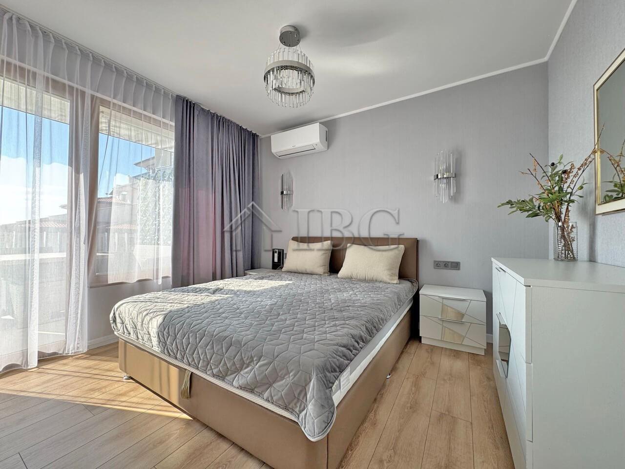 Super Sea View! 2-Bedroom Apartment with Large Balcony Sun Coast, Sveti Vlas — photo 9 of 17