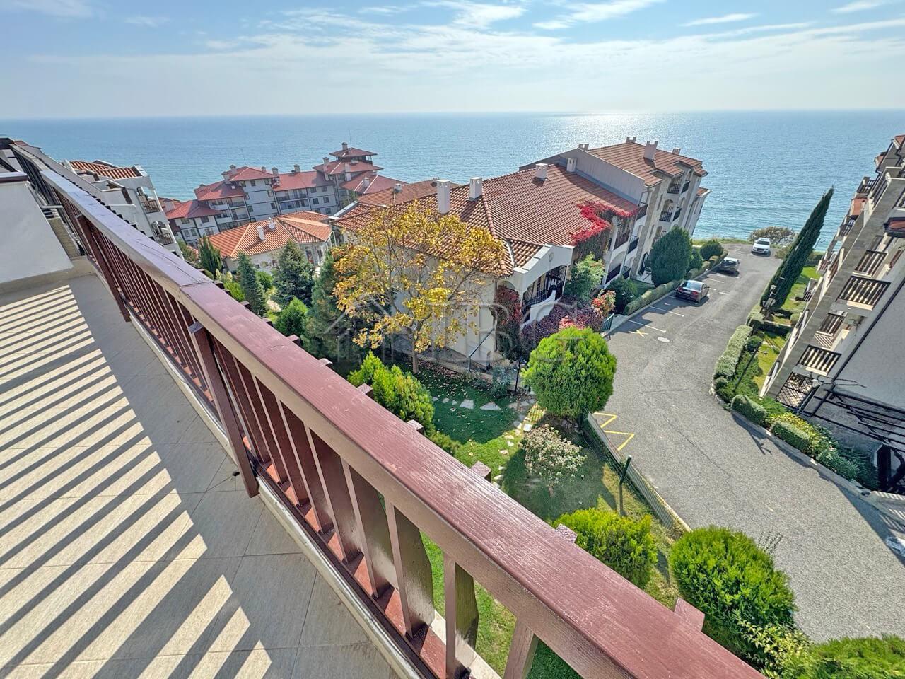 Super Sea View! 2-Bedroom Apartment with Large Balcony Sun Coast, Sveti Vlas — photo 11 of 17