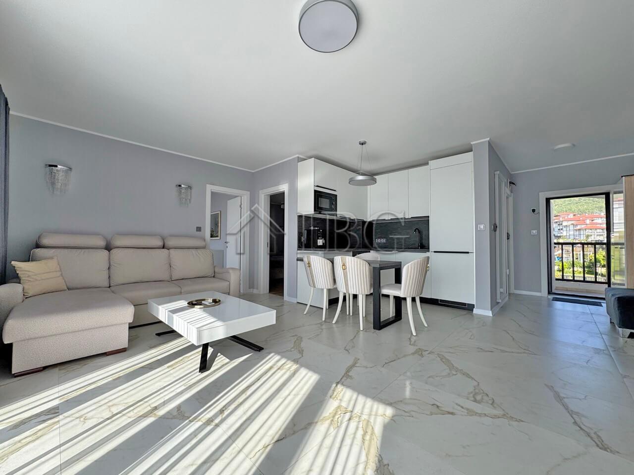 Super Sea View! 2-Bedroom Apartment with Large Balcony Sun Coast, Sveti Vlas — photo 5 of 17