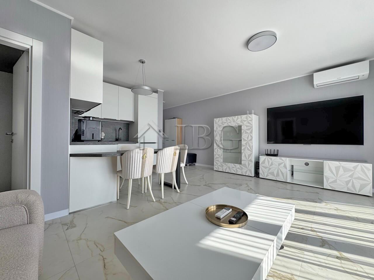 Super Sea View! 2-Bedroom Apartment with Large Balcony Sun Coast, Sveti Vlas — photo 6 of 17