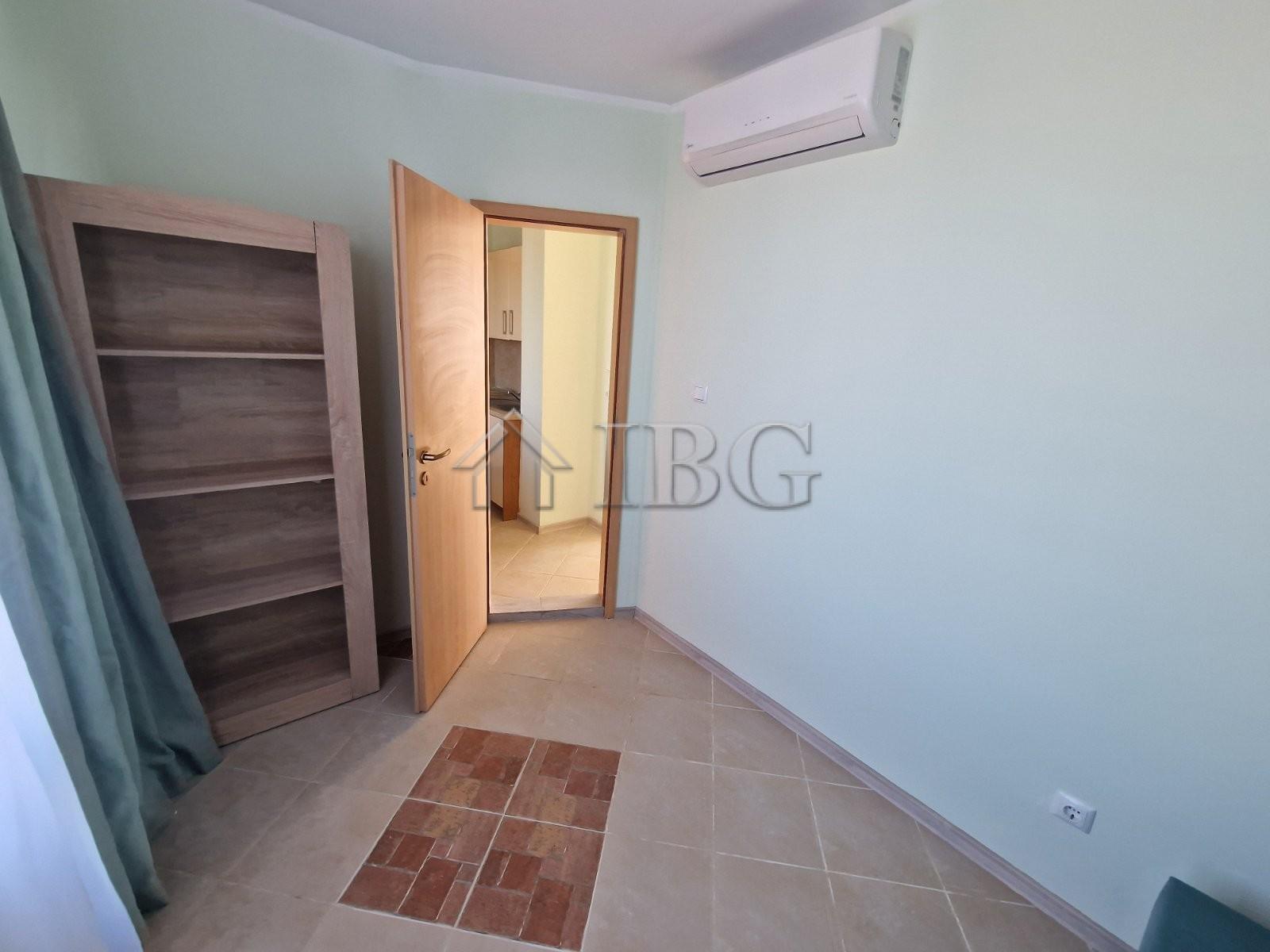 3-Bedroom Penthouse in Oasis Complex, Ravda — First Line to the Sea — photo 4 of 25
