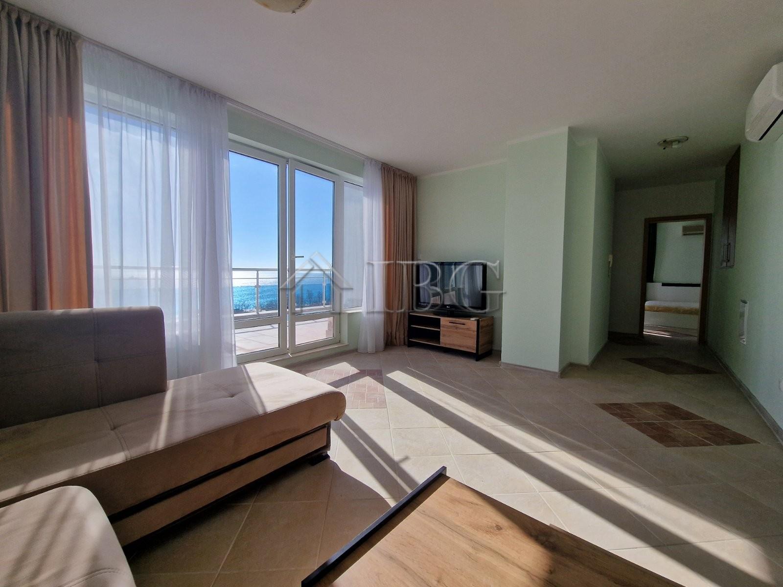 3-Bedroom Penthouse in Oasis Complex, Ravda — First Line to the Sea — photo 8 of 25