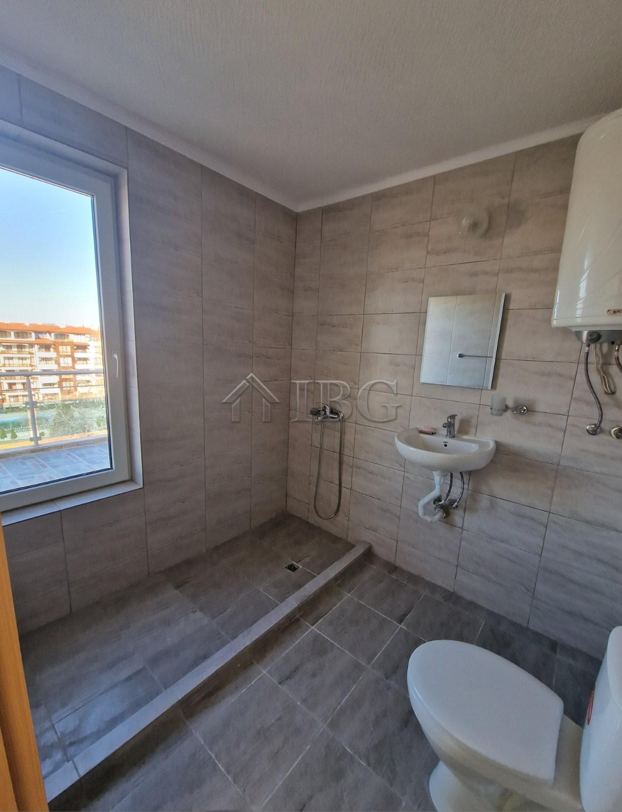 3-Bedroom Penthouse in Oasis Complex, Ravda — First Line to the Sea — photo 10 of 25