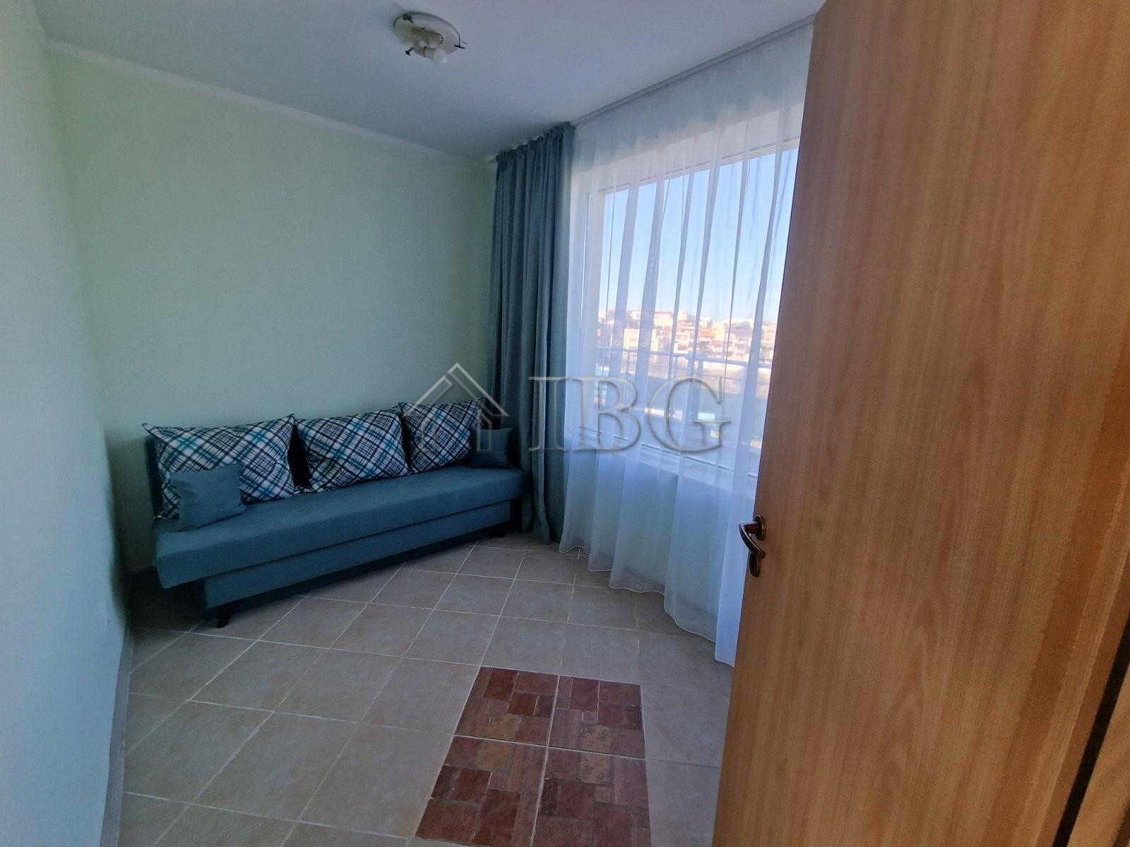 3-Bedroom Penthouse in Oasis Complex, Ravda — First Line to the Sea — photo 13 of 25