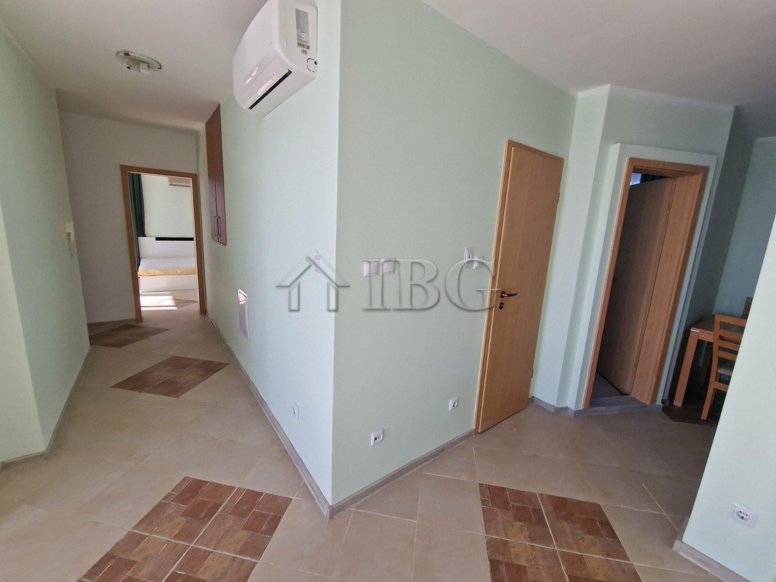 3-Bedroom Penthouse in Oasis Complex, Ravda — First Line to the Sea — photo 16 of 25