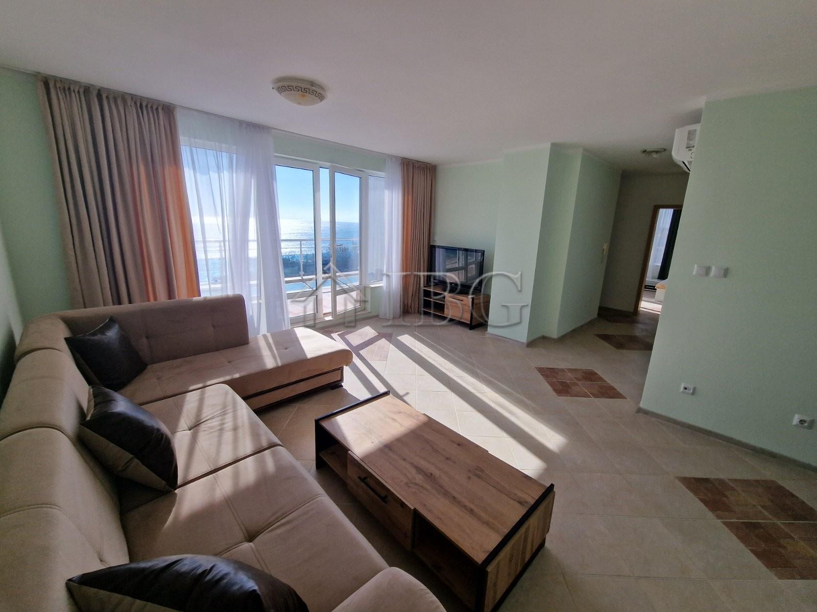 3-Bedroom Penthouse in Oasis Complex, Ravda — First Line to the Sea — photo 17 of 25