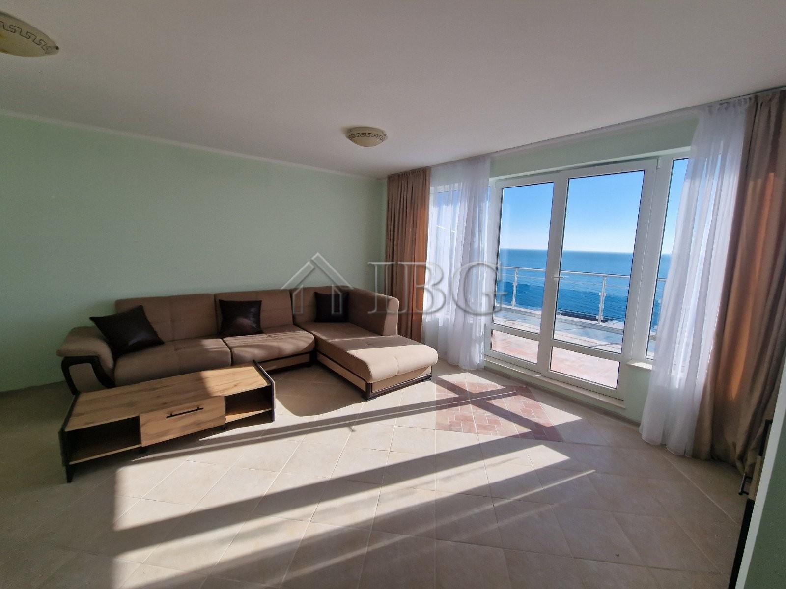 3-Bedroom Penthouse in Oasis Complex, Ravda — First Line to the Sea — photo 18 of 25