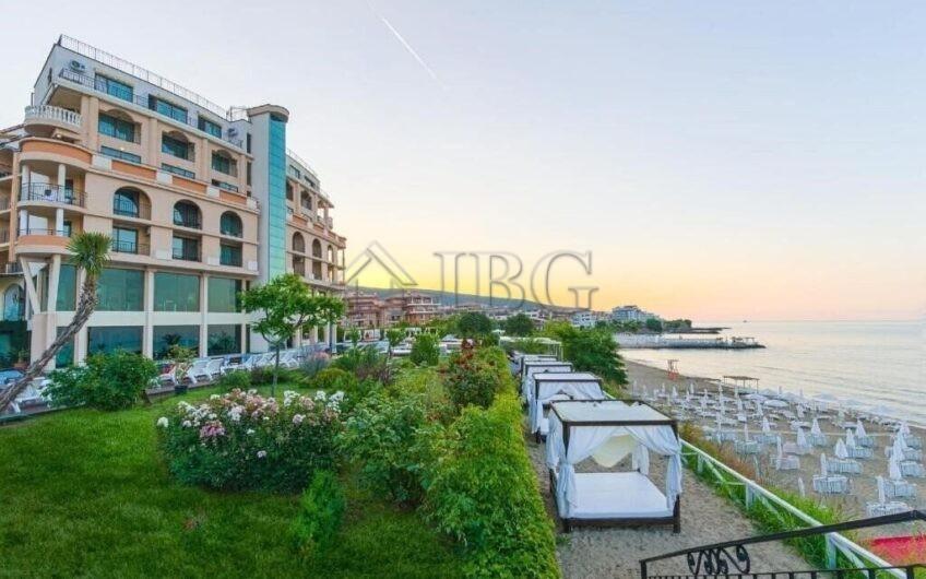 Beachfront Studio Apartment in Grand Hotel Sveti Vlas — photo 6