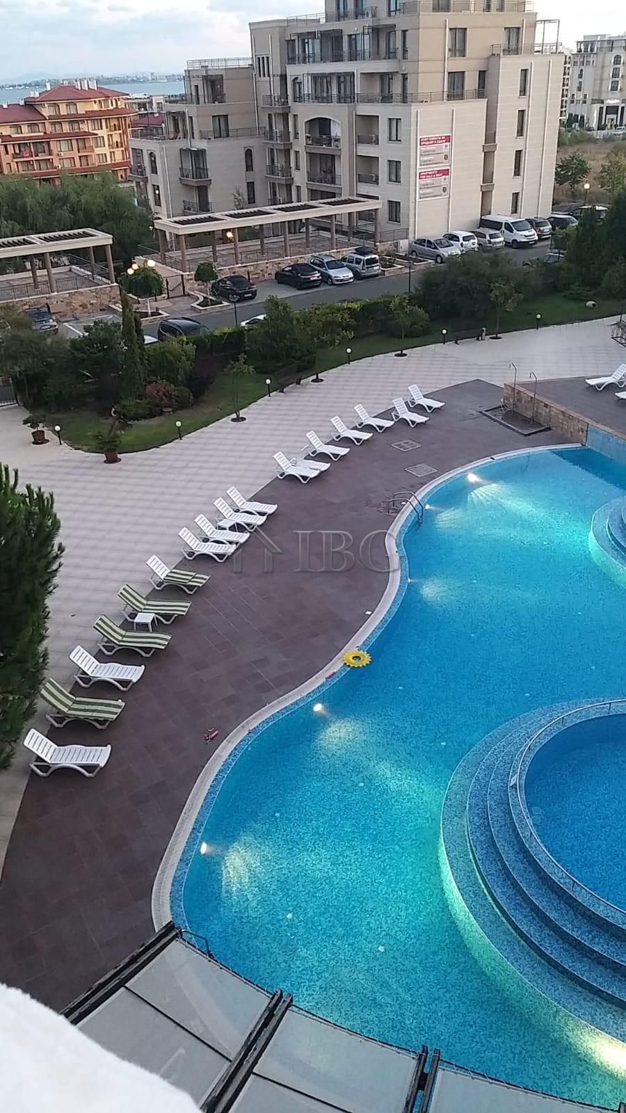 One-Bedroom Apartment with Sea and Pool Views in Luxor, Sveti Vlas — photo 6 of 12