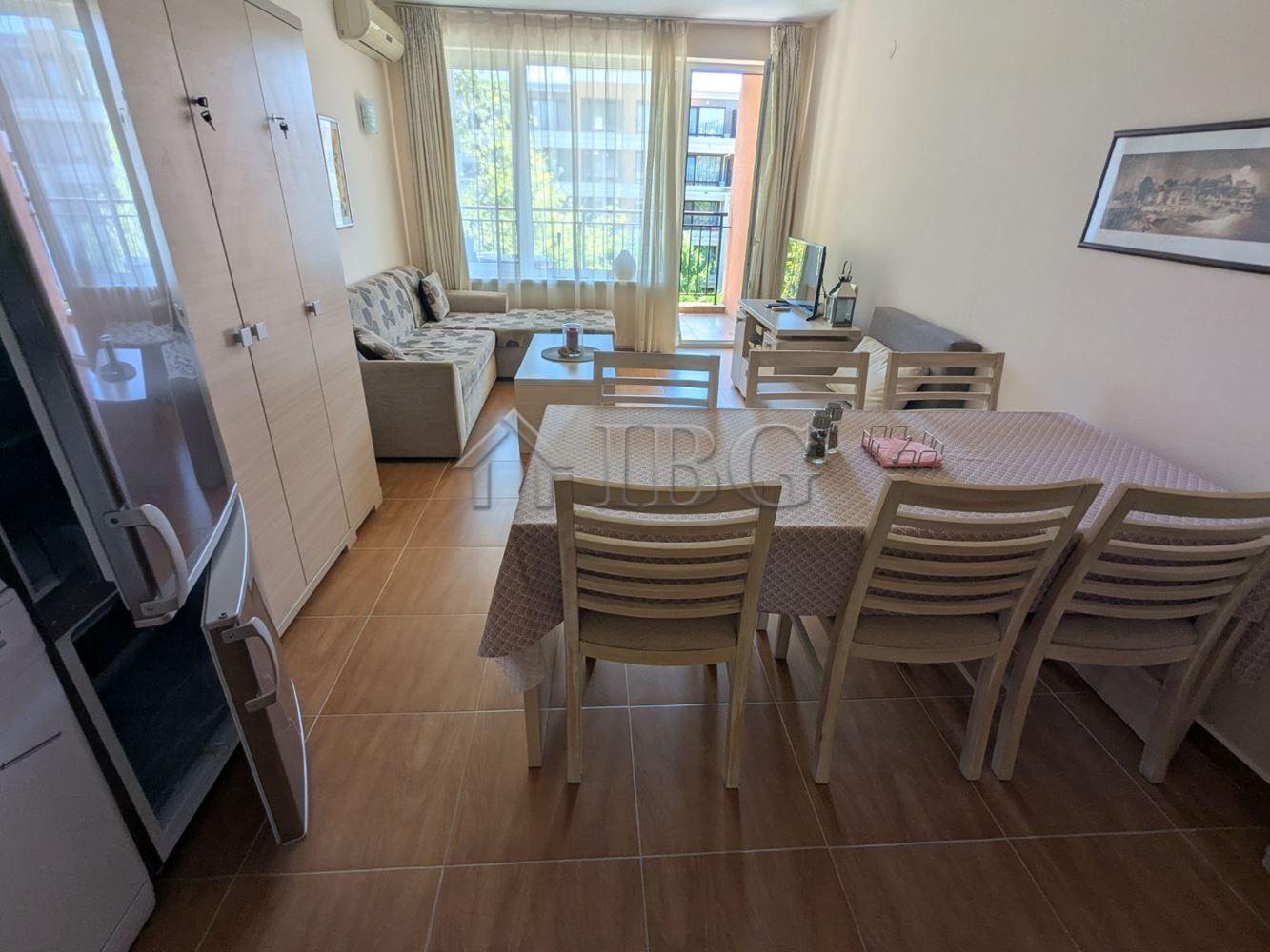 Two-Bedroom Apartment with Pool View in Panorama Dreams, Sveti Vlas — photo 8 of 14