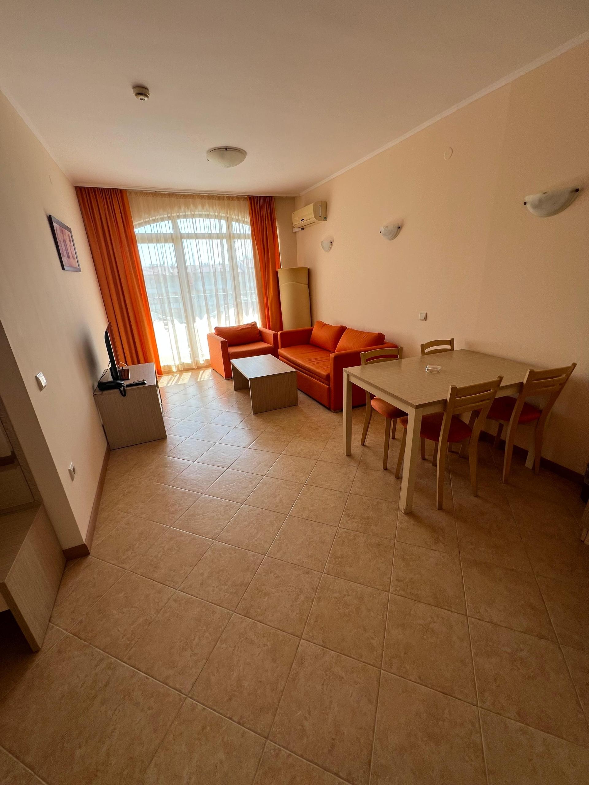 Apartment with One Bedroom and Pool View Royal Sun, Sunny Beach — photo 2
