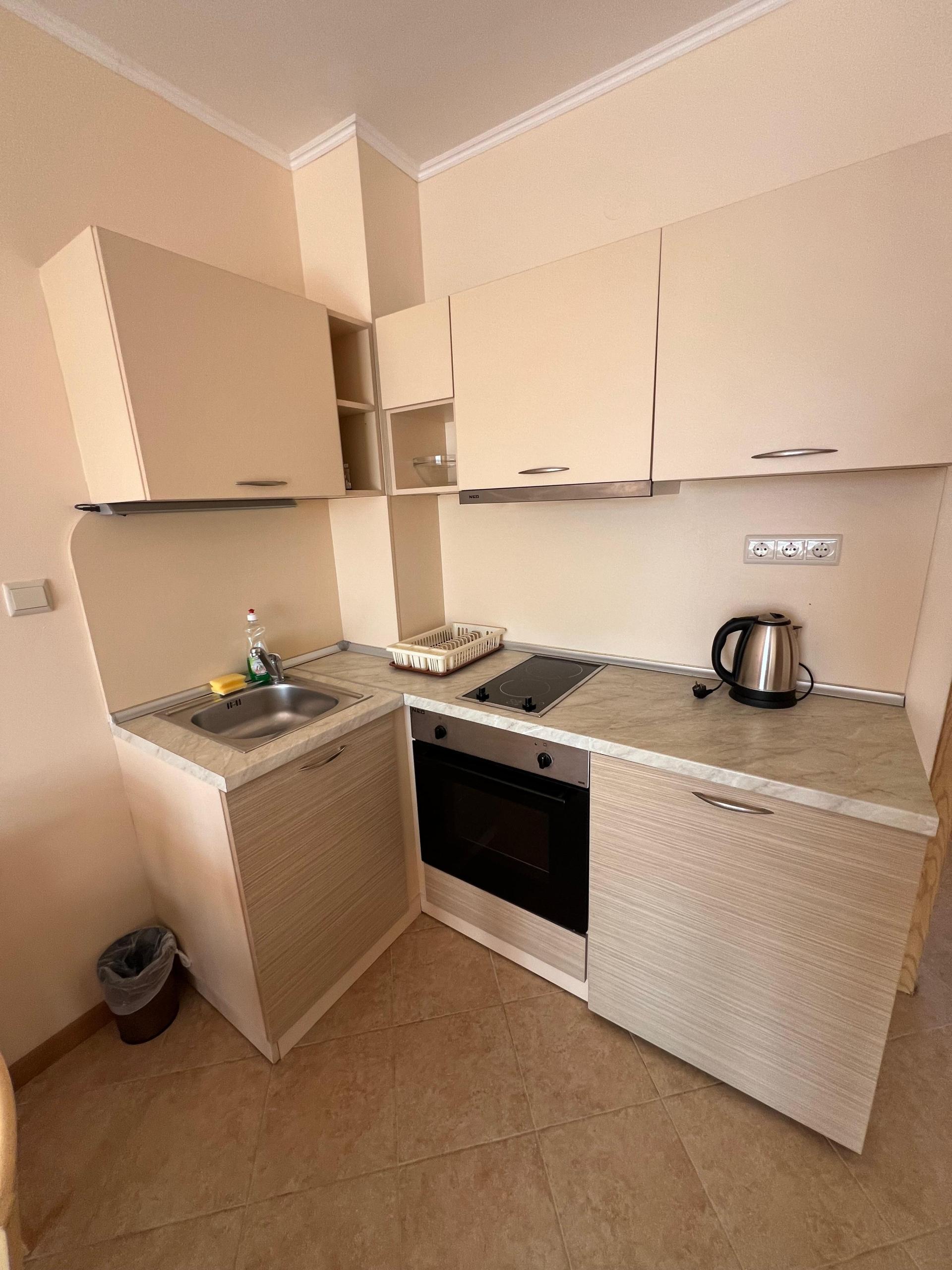 Apartment with One Bedroom and Pool View Royal Sun, Sunny Beach — photo 13 of 15