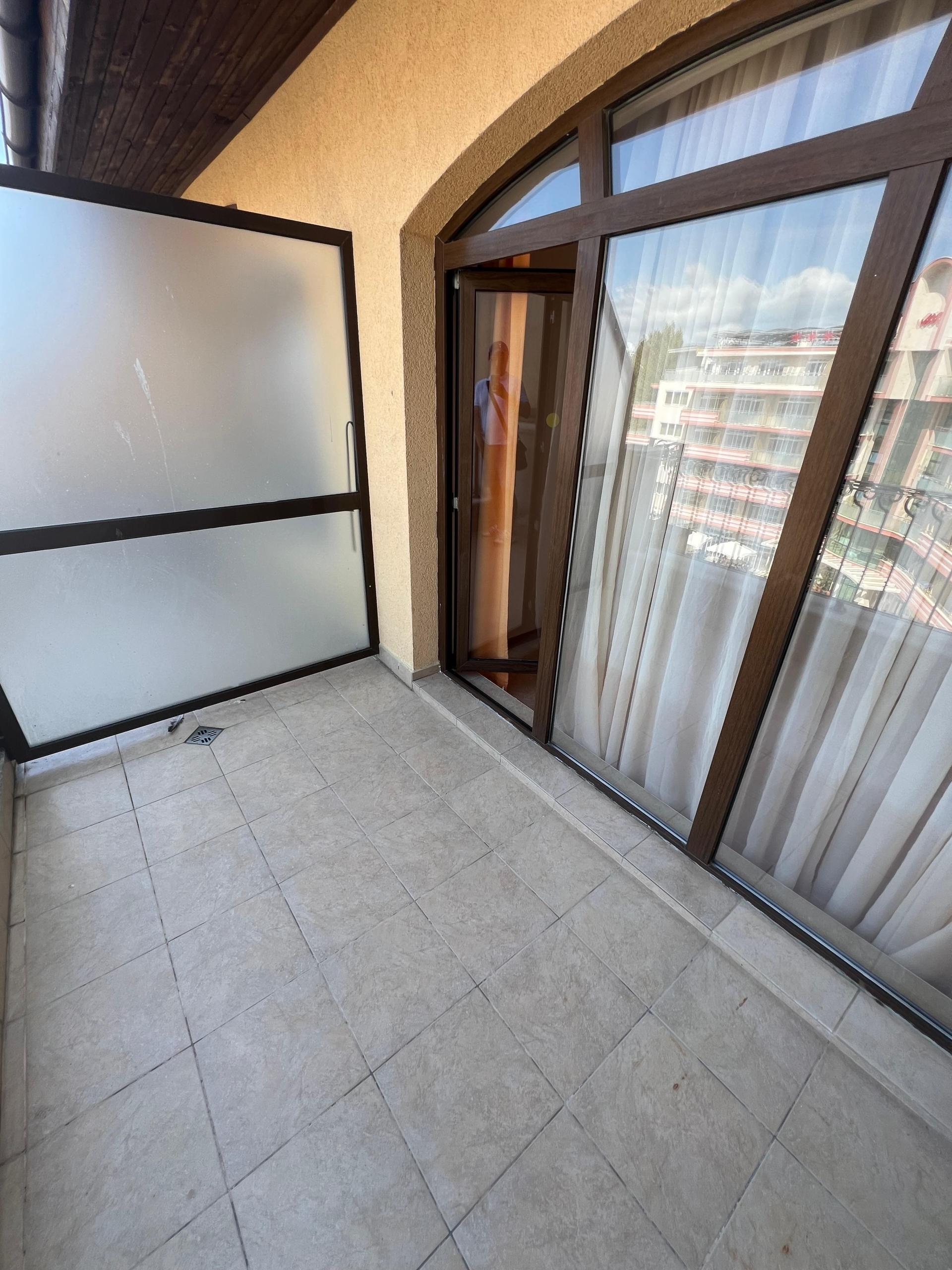 Apartment with One Bedroom and Pool View Royal Sun, Sunny Beach — photo 7 of 15
