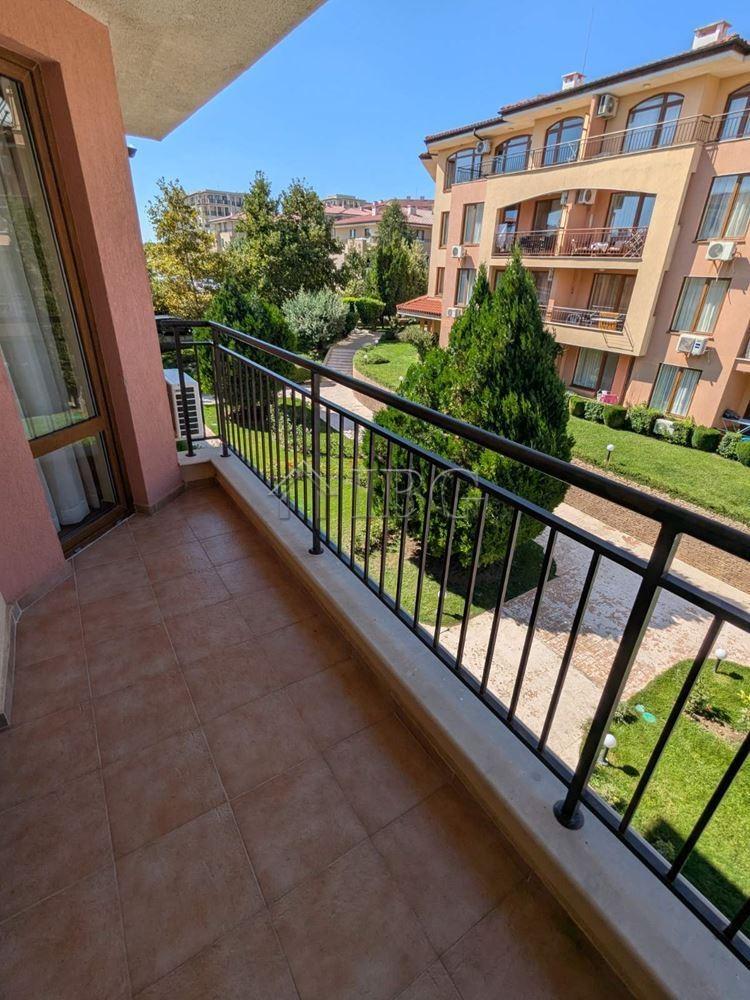 Two-Bedroom Apartment with Pool View in Panorama Dreams, Sveti Vlas — photo 5 of 14