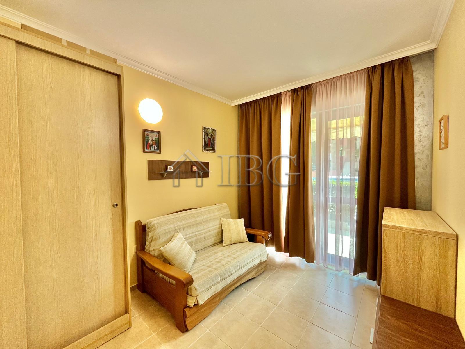 1-Bedroom Apartment with Pool View in Saint George Palace, Sveti Vlas — photo 9 of 10