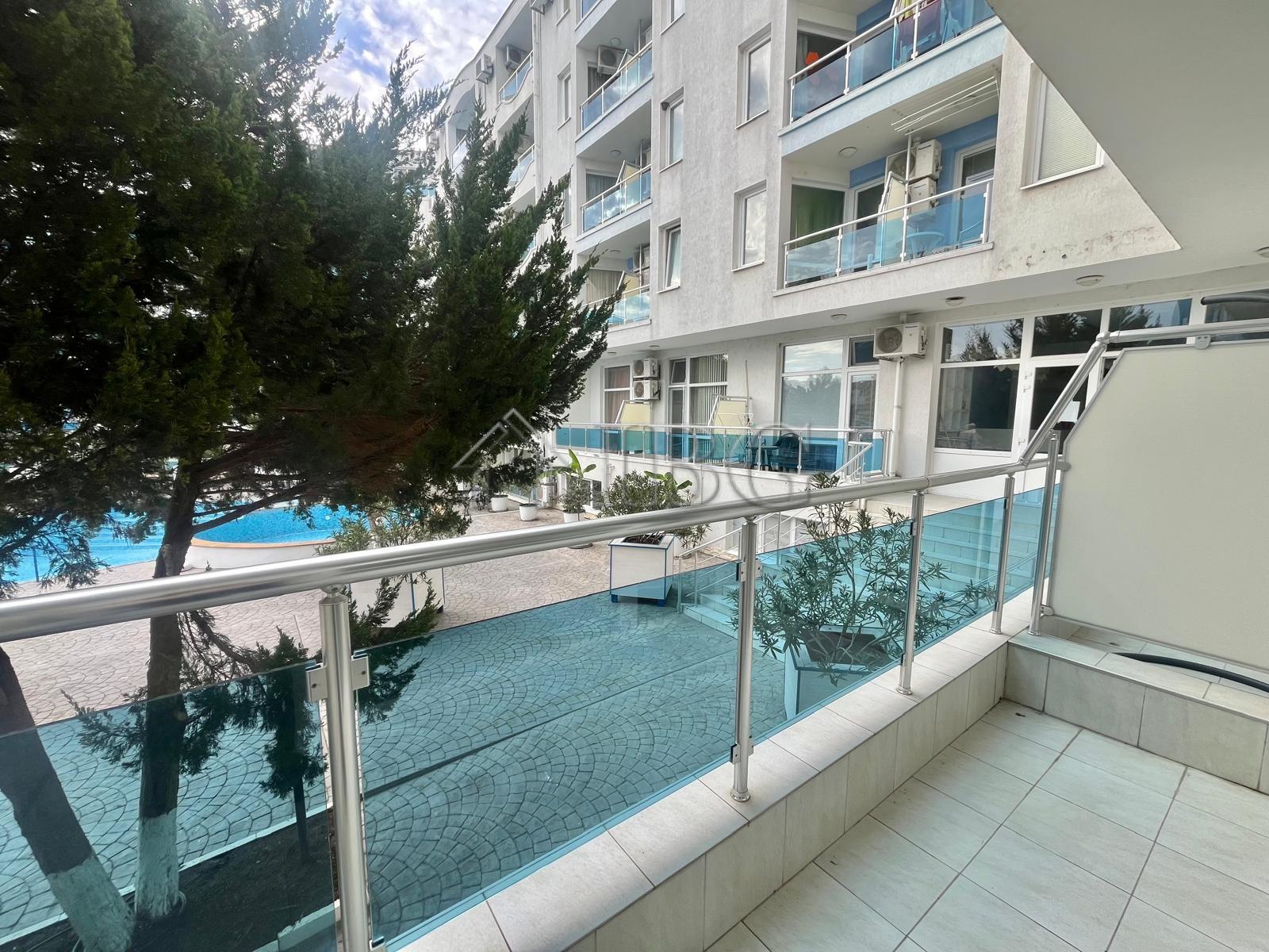 Studio Apartment with Pool View in Odyssey, Nessebar — Nessebar