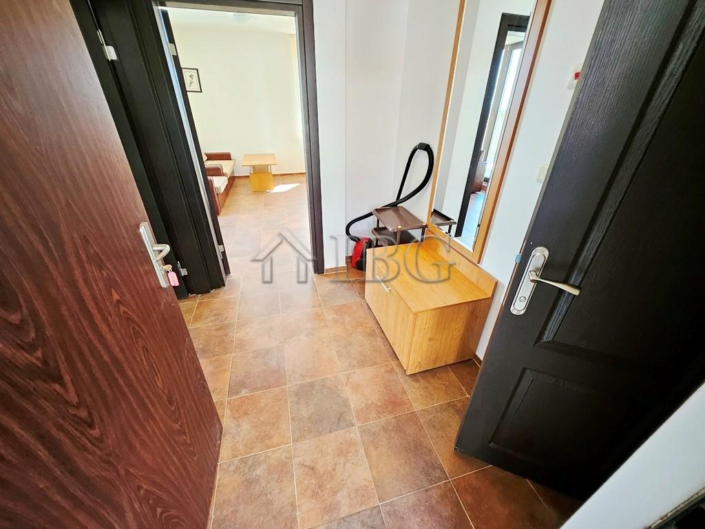 1-Bedroom Apartment in Bay View Villas, Sunny Beach — photo 11 of 16
