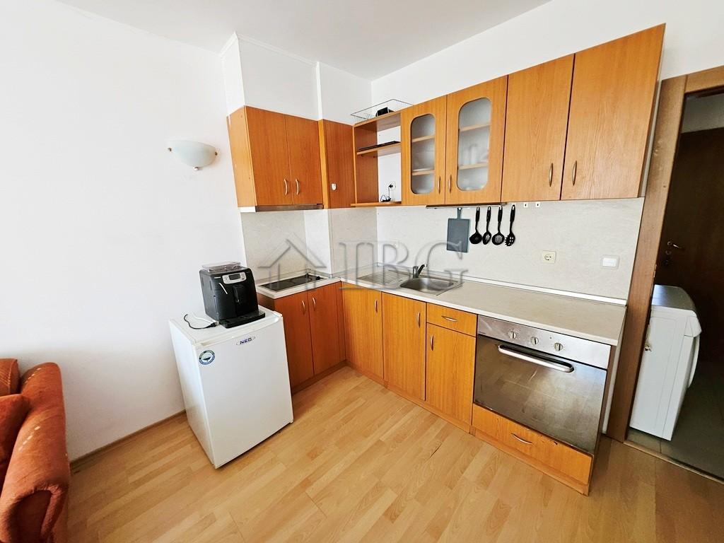 1-Bedroom Apartment with Pool View in Blue Summer Complex, Sunny Beach — photo 11 of 16