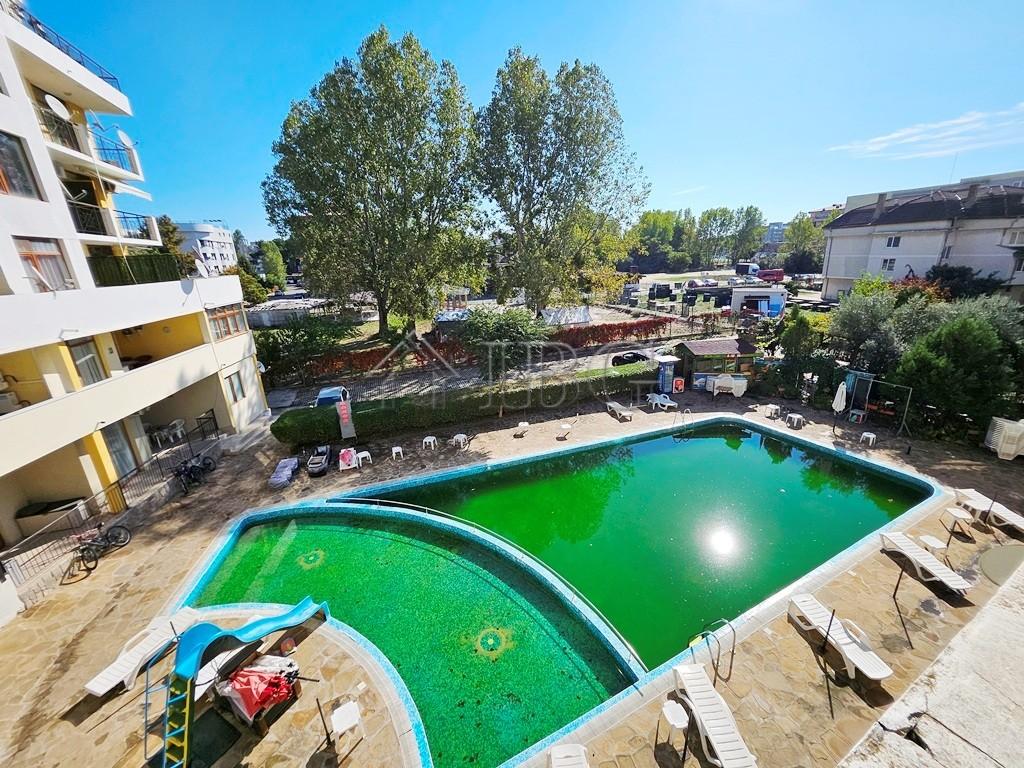 1-Bedroom Apartment with Pool View in Blue Summer Complex, Sunny Beach — photo 4 of 16