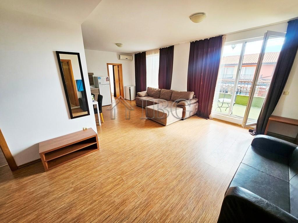 3-Bedroom Apartment with Big Terrace in Sunny View Central, Sunny Beach — photo 7 of 20