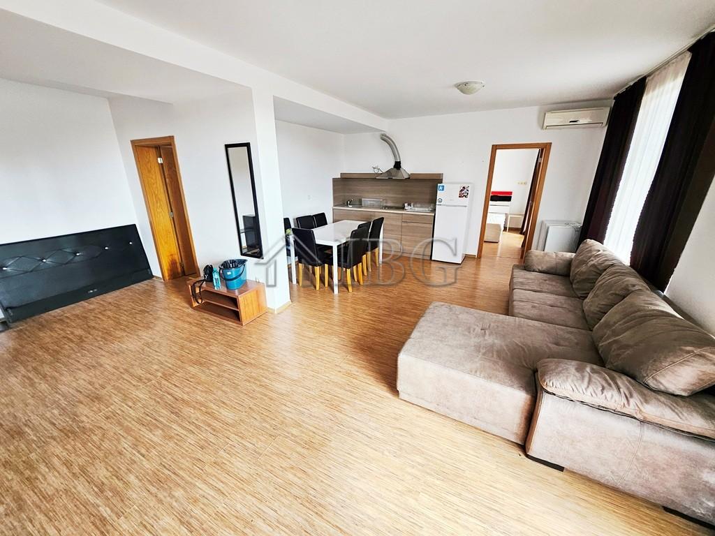 3-Bedroom Apartment with Big Terrace in Sunny View Central, Sunny Beach — photo 8 of 20