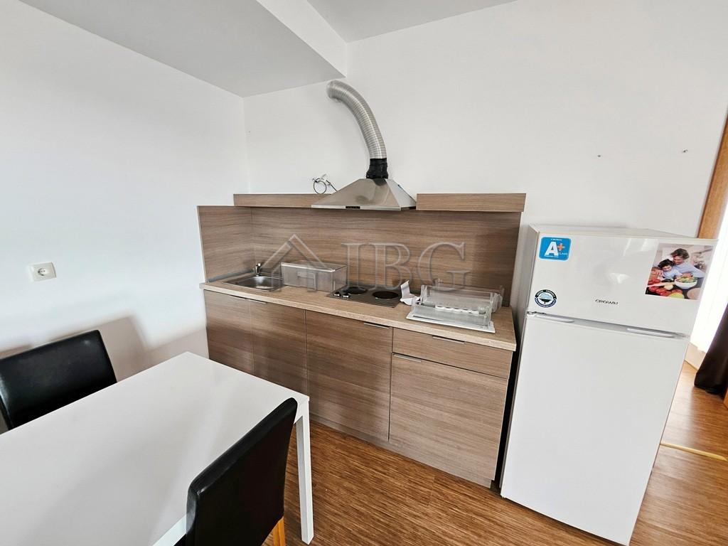 3-Bedroom Apartment with Big Terrace in Sunny View Central, Sunny Beach — photo 10 of 20