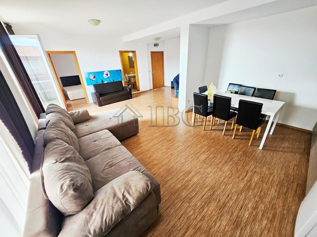 3-Bedroom Apartment with Big Terrace in Sunny View Central, Sunny Beach — photo 4 of 20