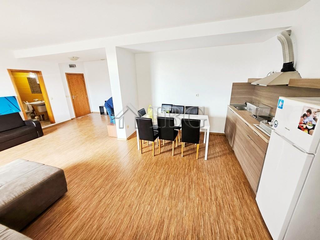 3-Bedroom Apartment with Big Terrace in Sunny View Central, Sunny Beach — photo 9 of 20