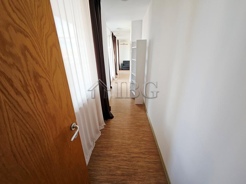 3-Bedroom Apartment with Big Terrace in Sunny View Central, Sunny Beach — photo 15 of 20