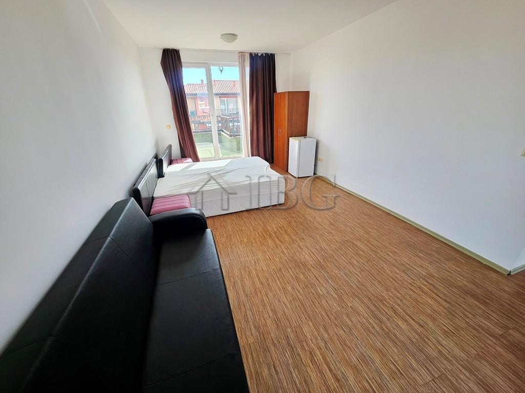 3-Bedroom Apartment with Big Terrace in Sunny View Central, Sunny Beach — photo 17 of 20