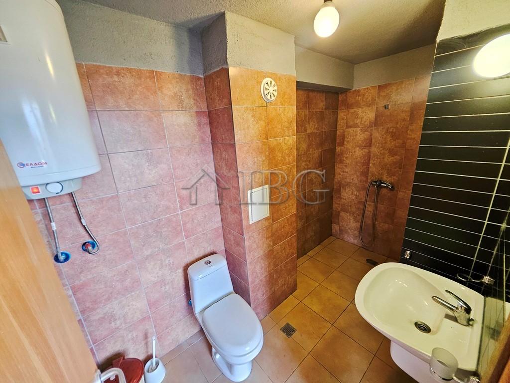 3-Bedroom Apartment with Big Terrace in Sunny View Central, Sunny Beach — photo 19 of 20
