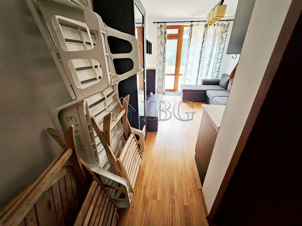1-Bedroom Apartment with Pool View in Siana 4, Sveti Vlas — photo 8 of 13