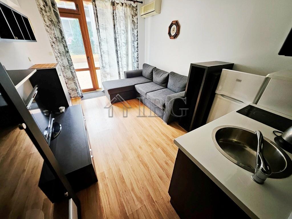 1-Bedroom Apartment with Pool View in Siana 4, Sveti Vlas — main photo