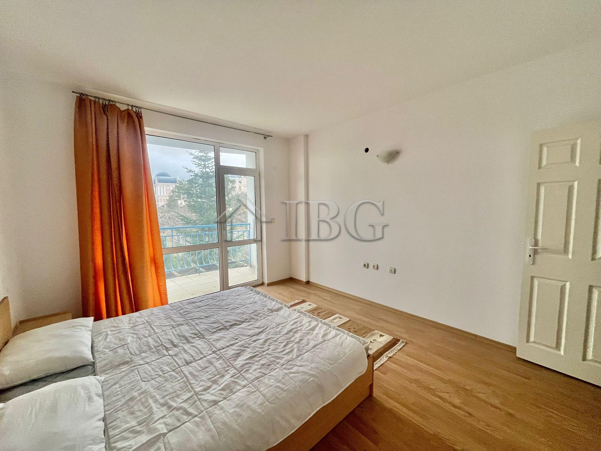 1-Bedroom Apartment with Sea and Green Area View in Sveti Nikola Complex, Sveti Vlas — photo 8 of 19