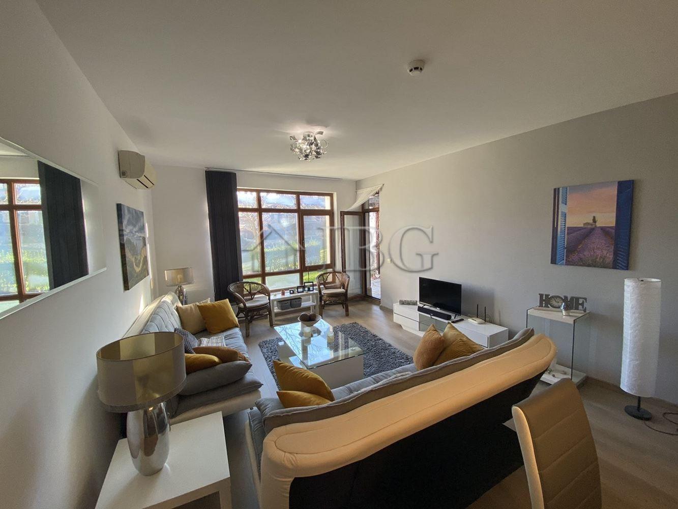 One-Bedroom Apartment with Private Yard in Vineyards Resort, Aheloy — photo 6 of 14