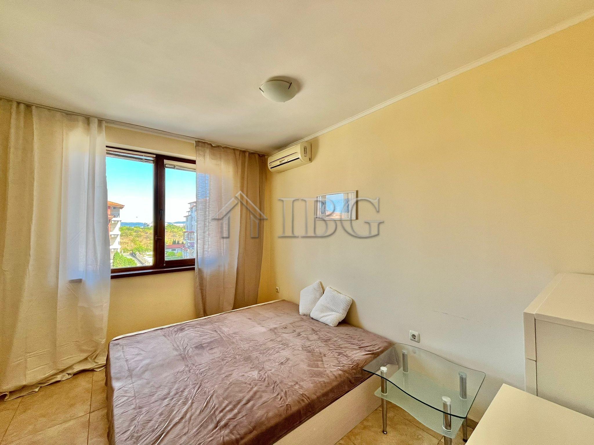 Spacious 3-Bedroom Apartment in Apollon 4, Ravda — photo 13 of 18