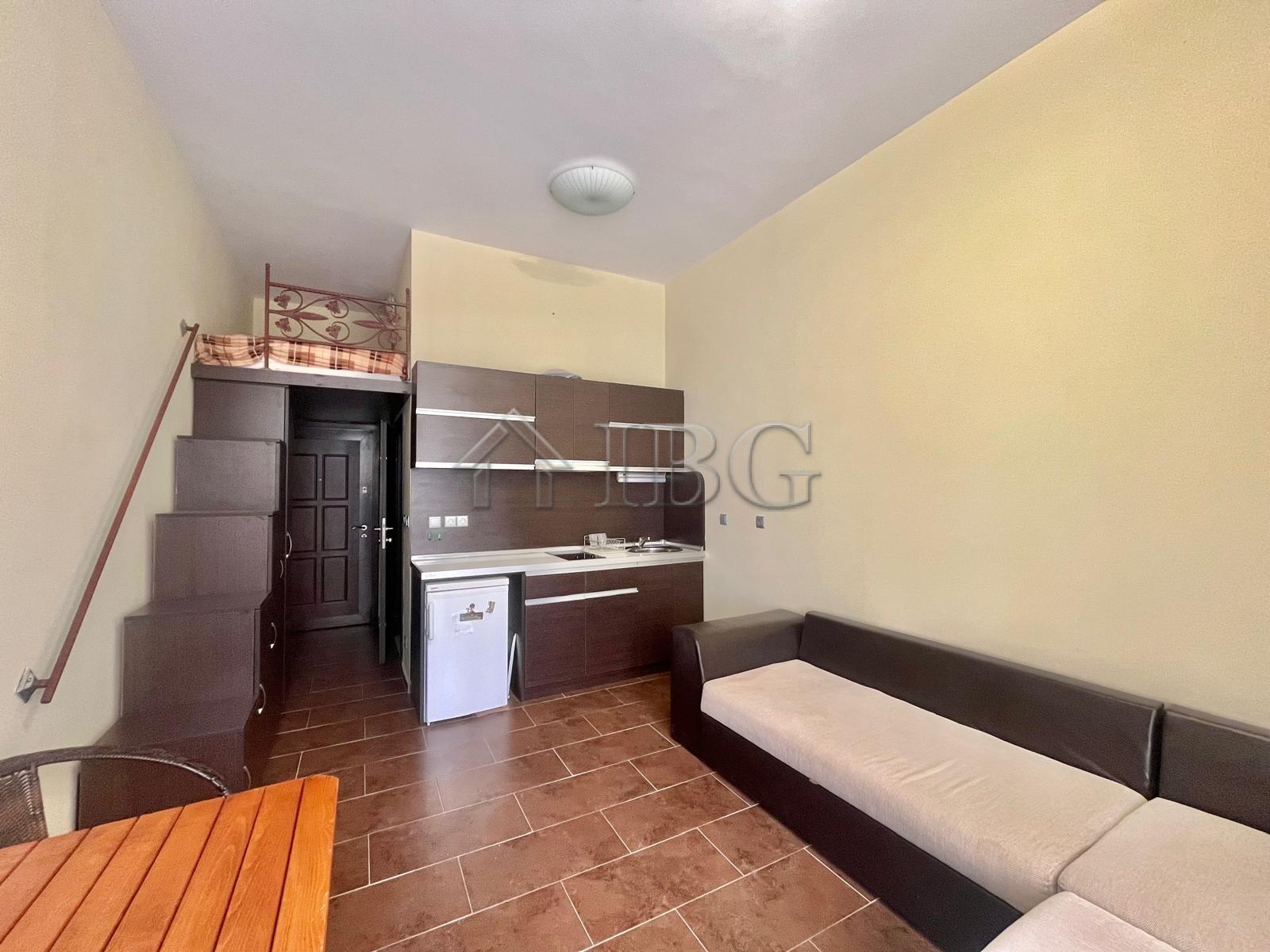 Studio Apartment with Pool View in Odyssey, Nessebar — photo 2