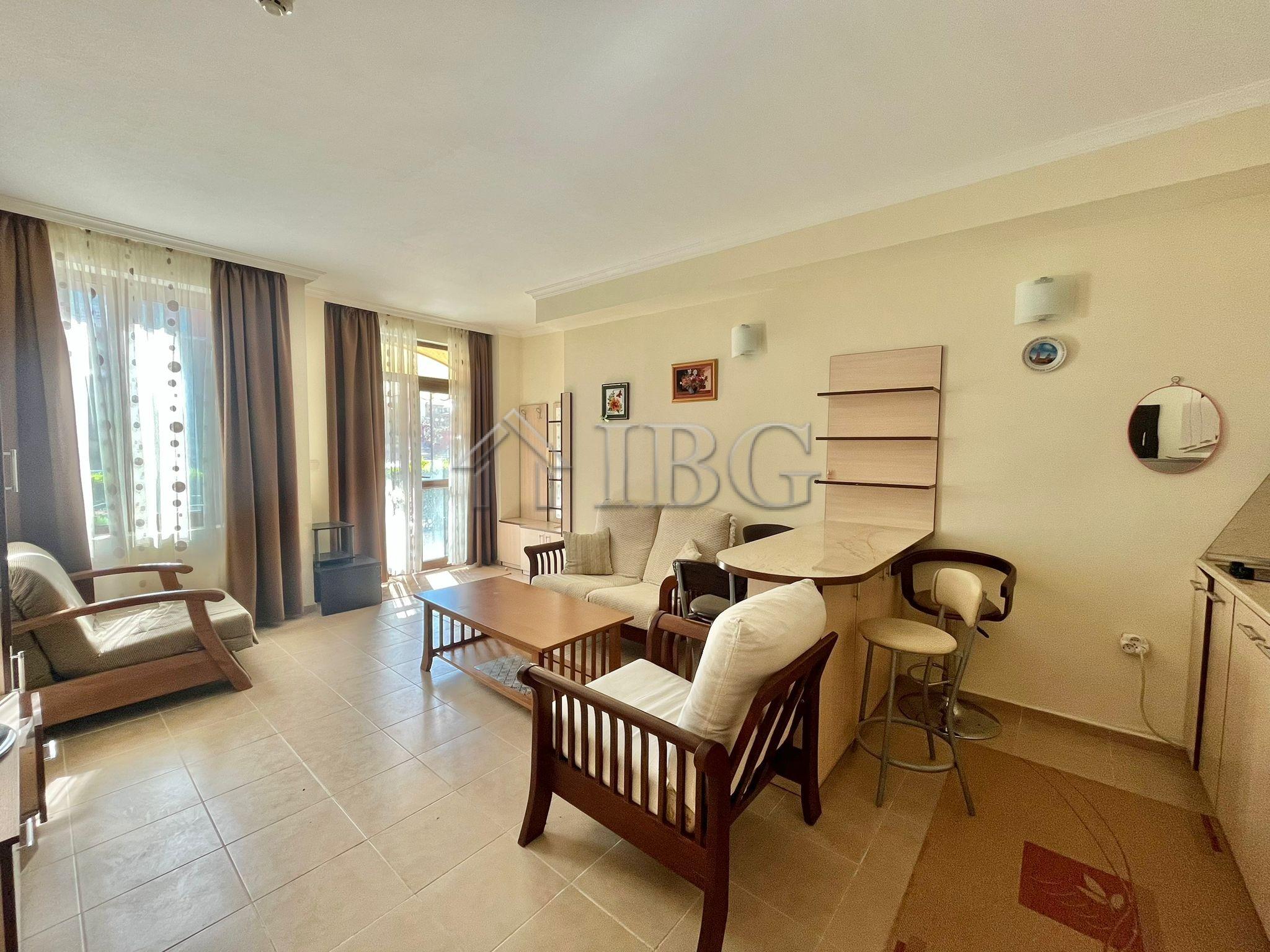 1-Bedroom Apartment with Pool View in Saint George Palace, Sveti Vlas — photo 2