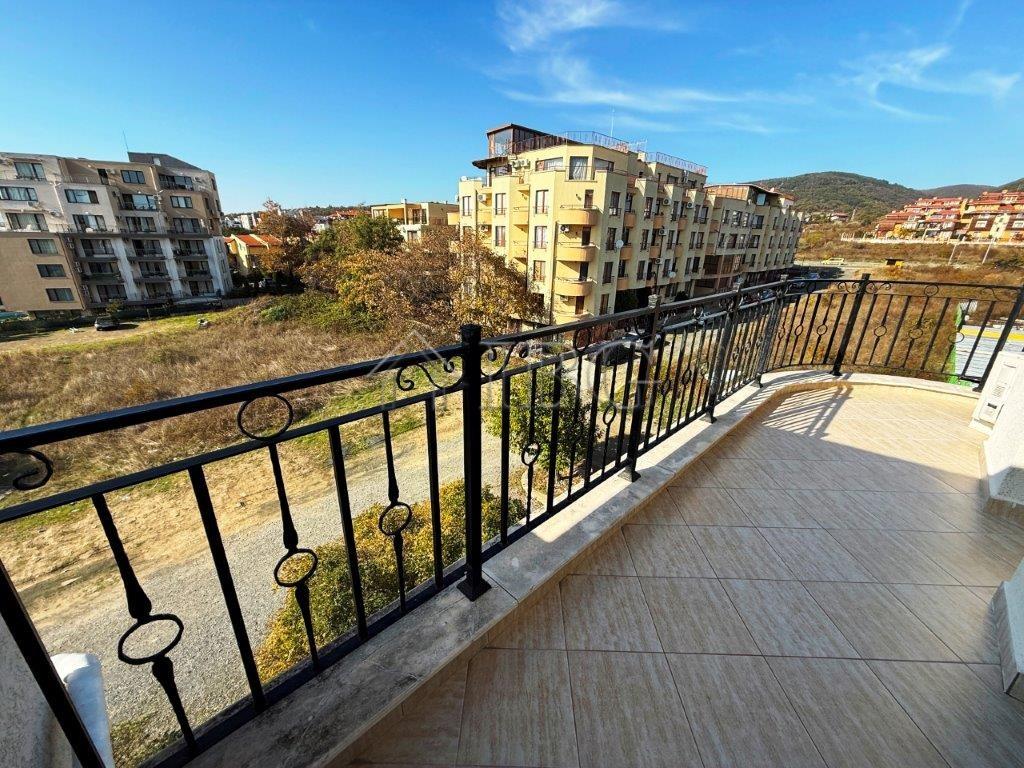 Apartment with 1 Bedroom (2 Rooms) + Big Terrace South Bay, Sveti Vlas — photo 5 of 11