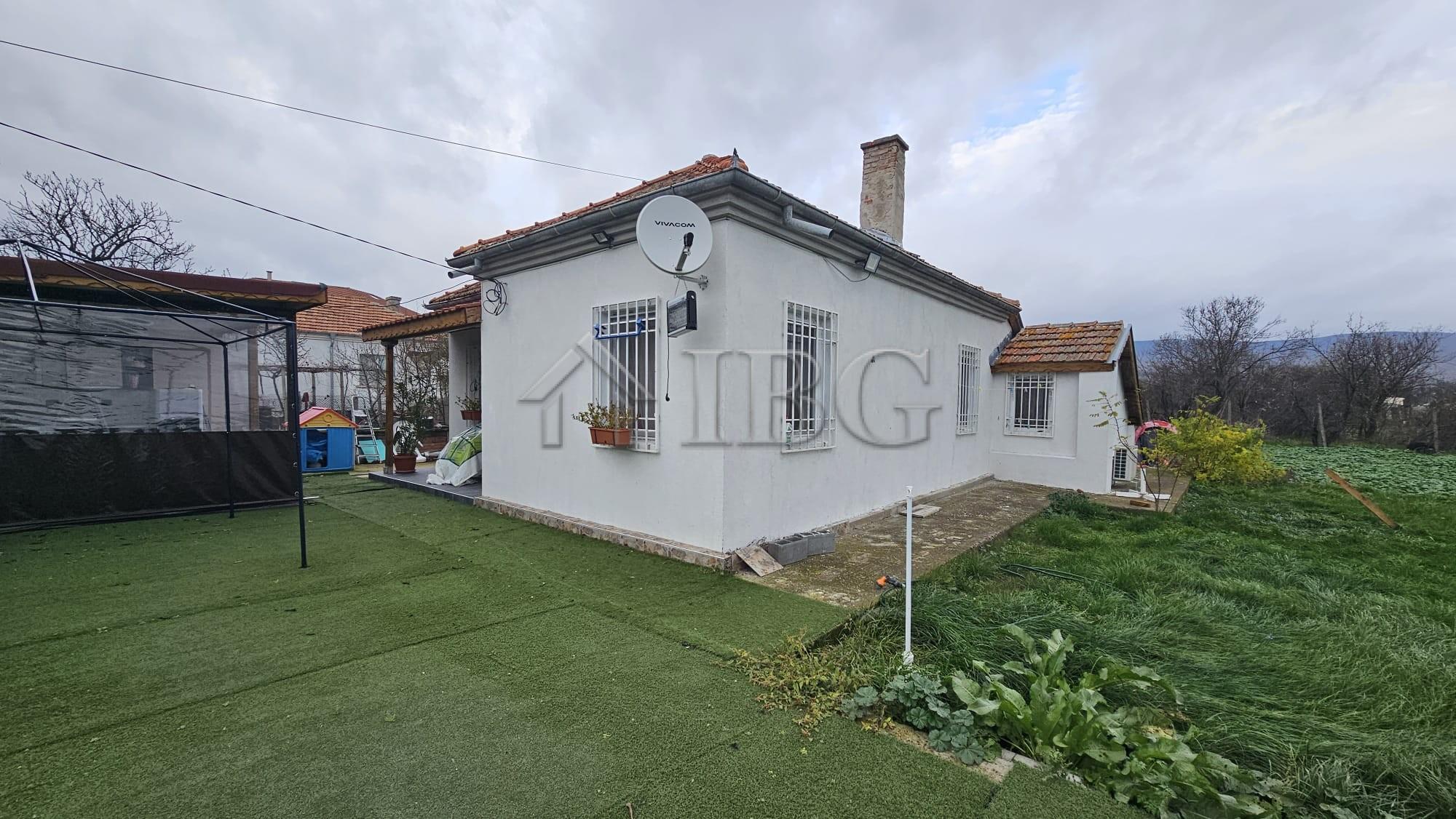 House with 3 bedroooms and yard 1,000 sq.m. Orizare, 15 km to the sea — photo 3