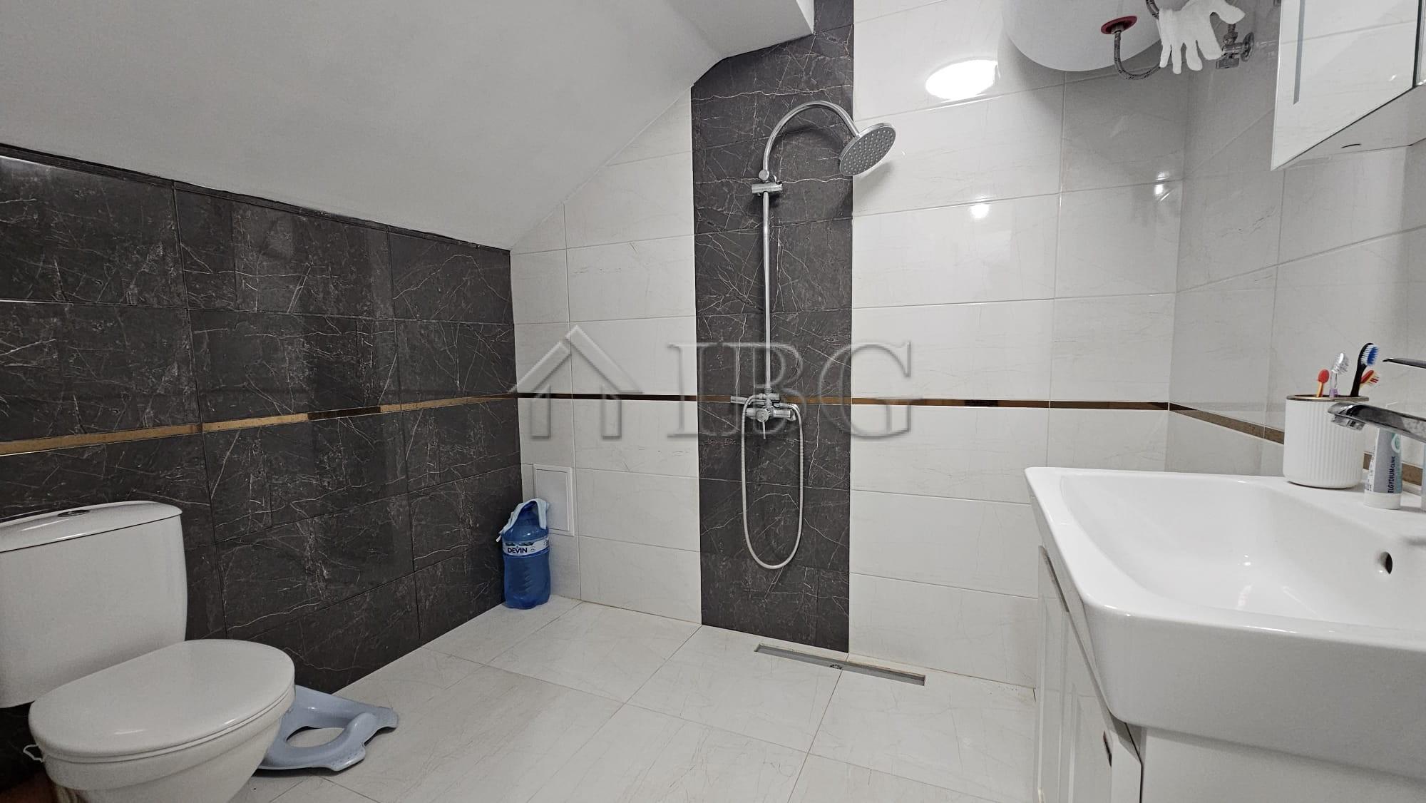 House with 3 bedroooms and yard 1,000 sq.m. Orizare, 15 km to the sea — photo 10 of 24
