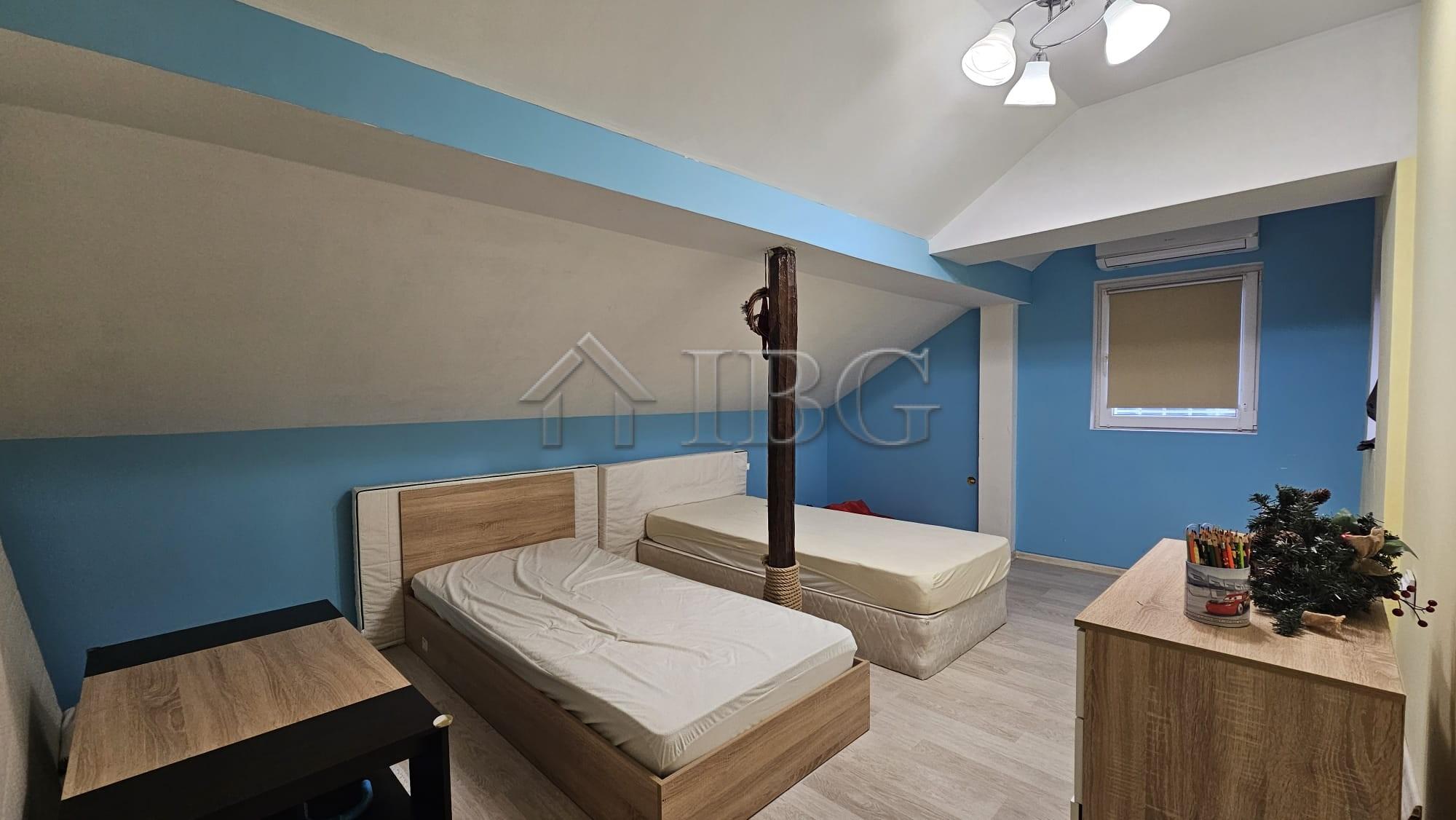 House with 3 bedroooms and yard 1,000 sq.m. Orizare, 15 km to the sea — photo 12 of 24