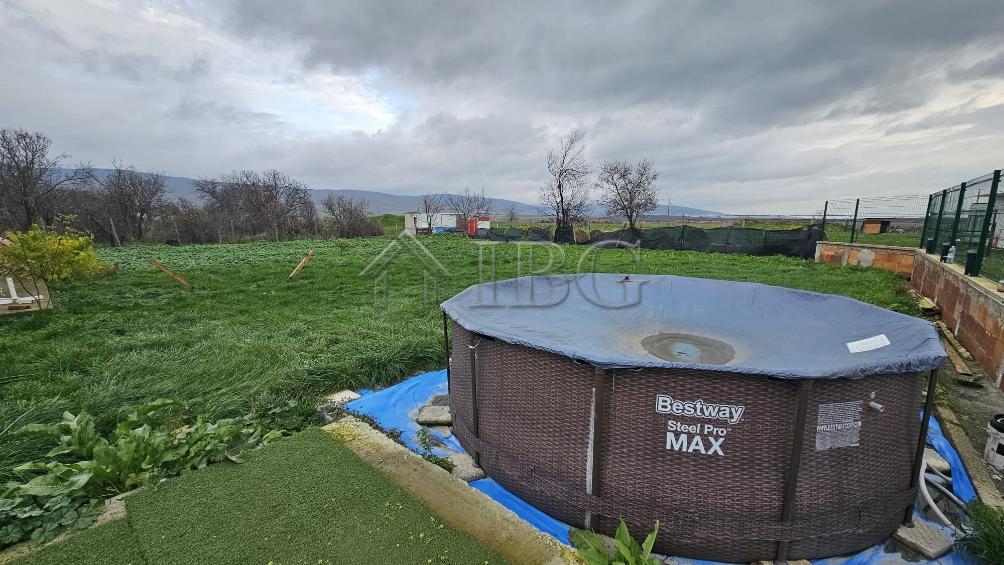 House with 3 bedroooms and yard 1,000 sq.m. Orizare, 15 km to the sea — photo 23 of 24