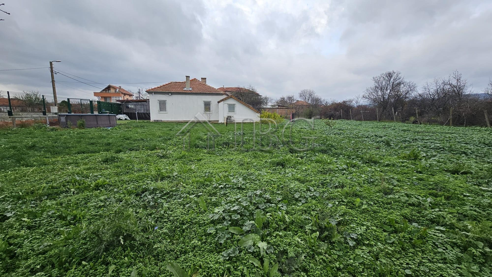 House with 3 bedroooms and yard 1,000 sq.m. Orizare, 15 km to the sea — main photo