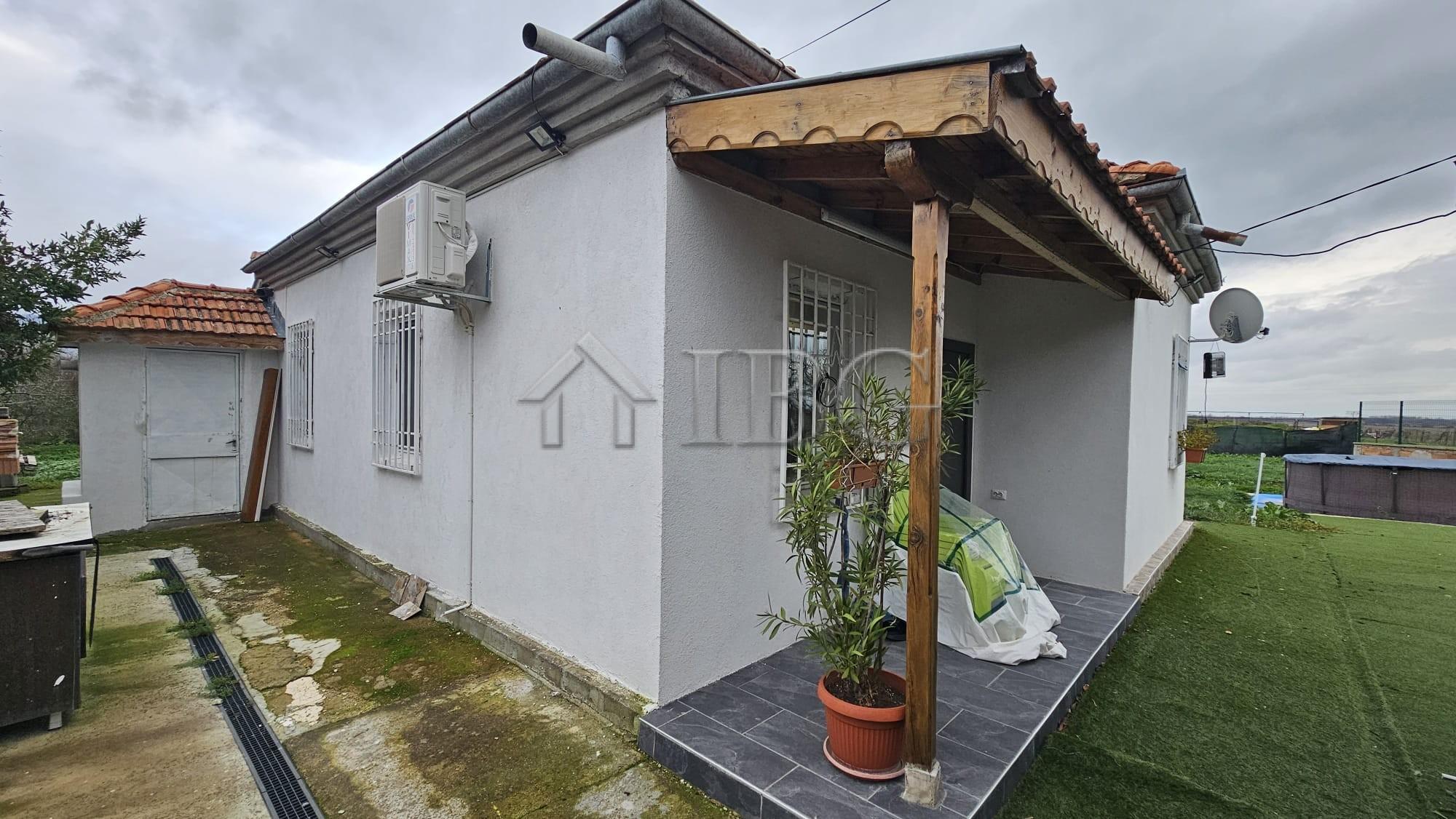 House with 3 bedroooms and yard 1,000 sq.m. Orizare, 15 km to the sea — photo 22 of 24