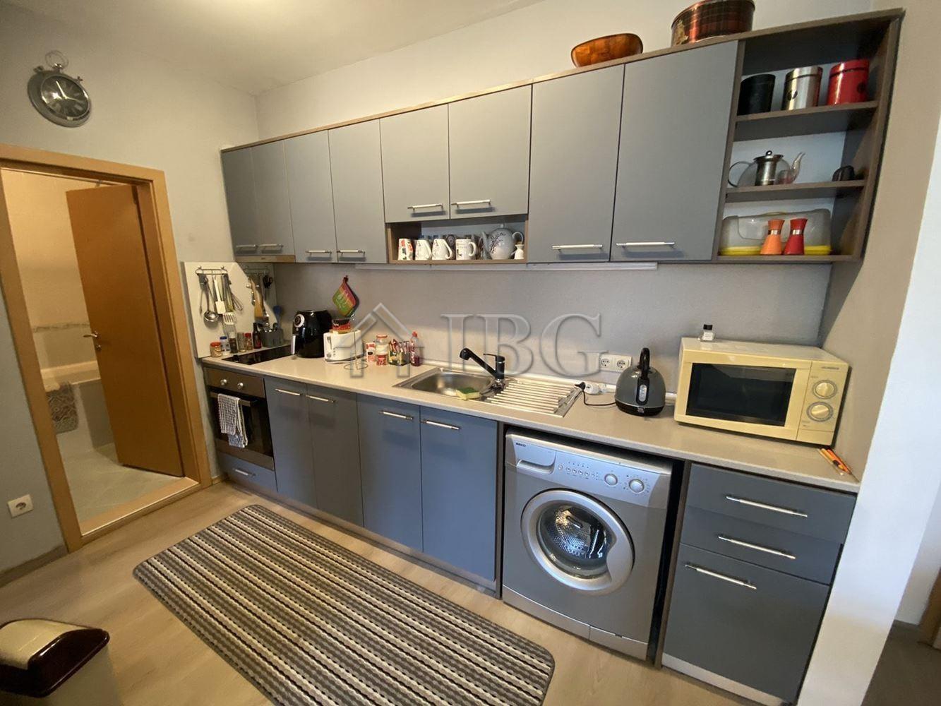 One-Bedroom Apartment with Private Yard in Vineyards Resort, Aheloy — photo 11 of 14