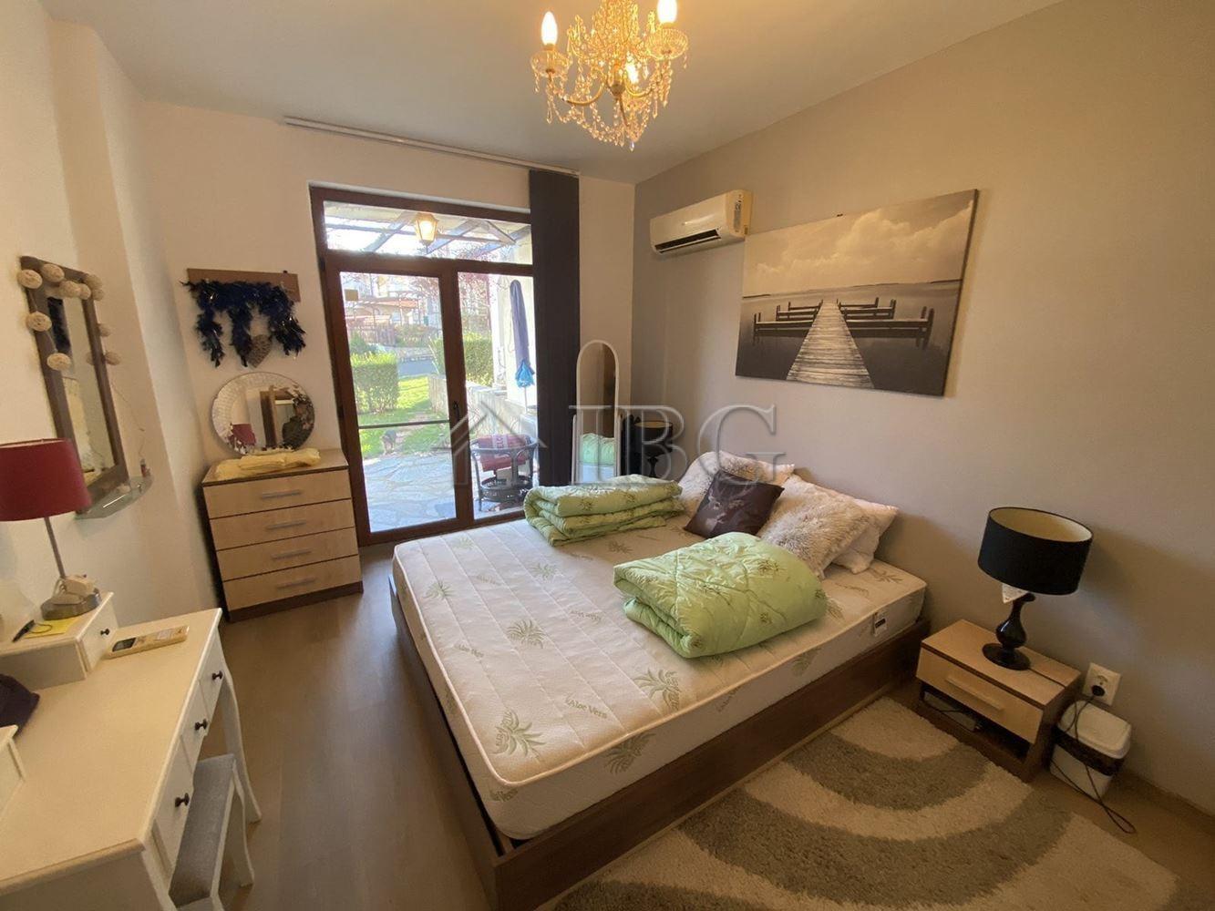 One-Bedroom Apartment with Private Yard in Vineyards Resort, Aheloy — photo 2
