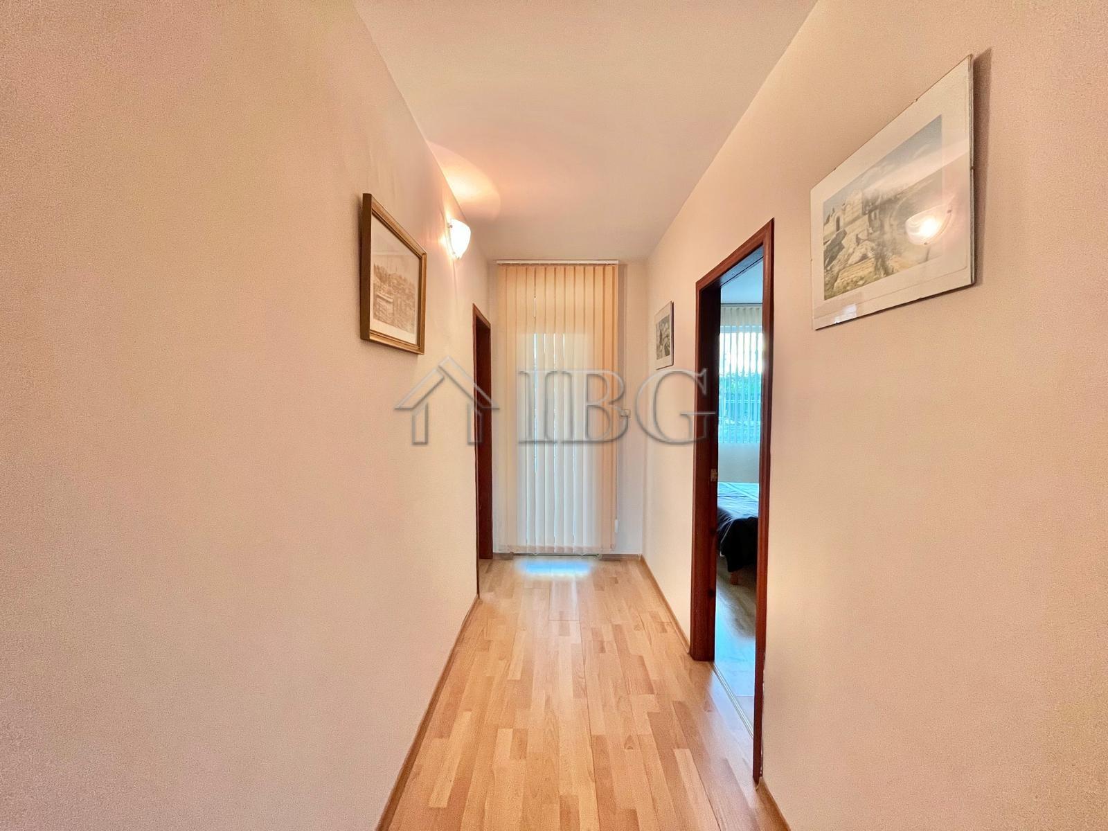 2-Bedroom Apartment with Partial Sea View, Sveti Vlas — photo 11 of 13