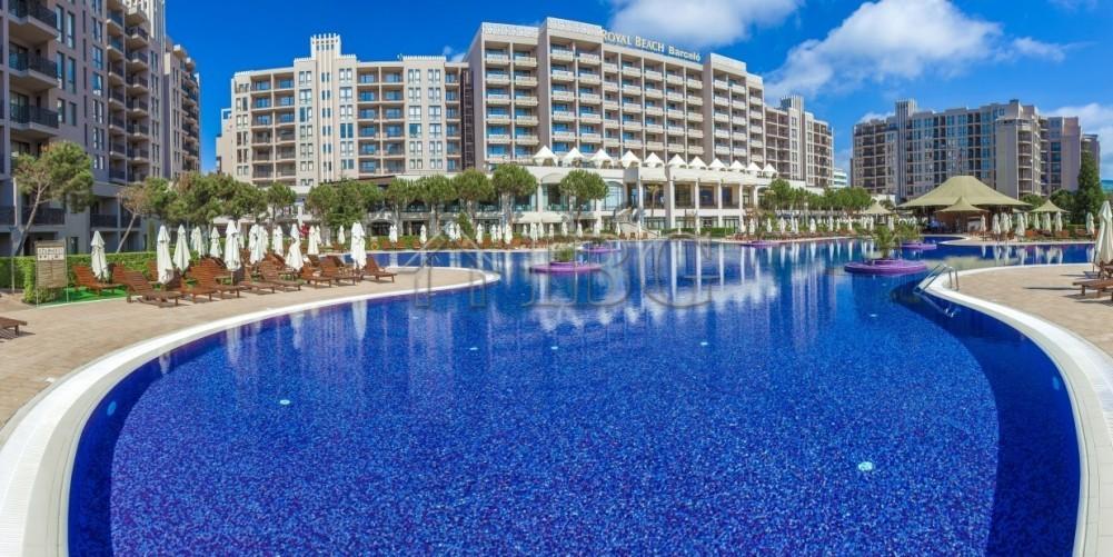 Spacious Studio with Pool View Royal Beach Barcelo, Sunny Beach — photo 2
